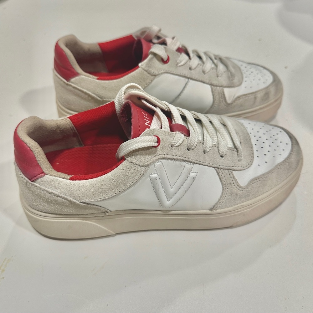 Vionic Women's Rebel Kimmie Court size 8